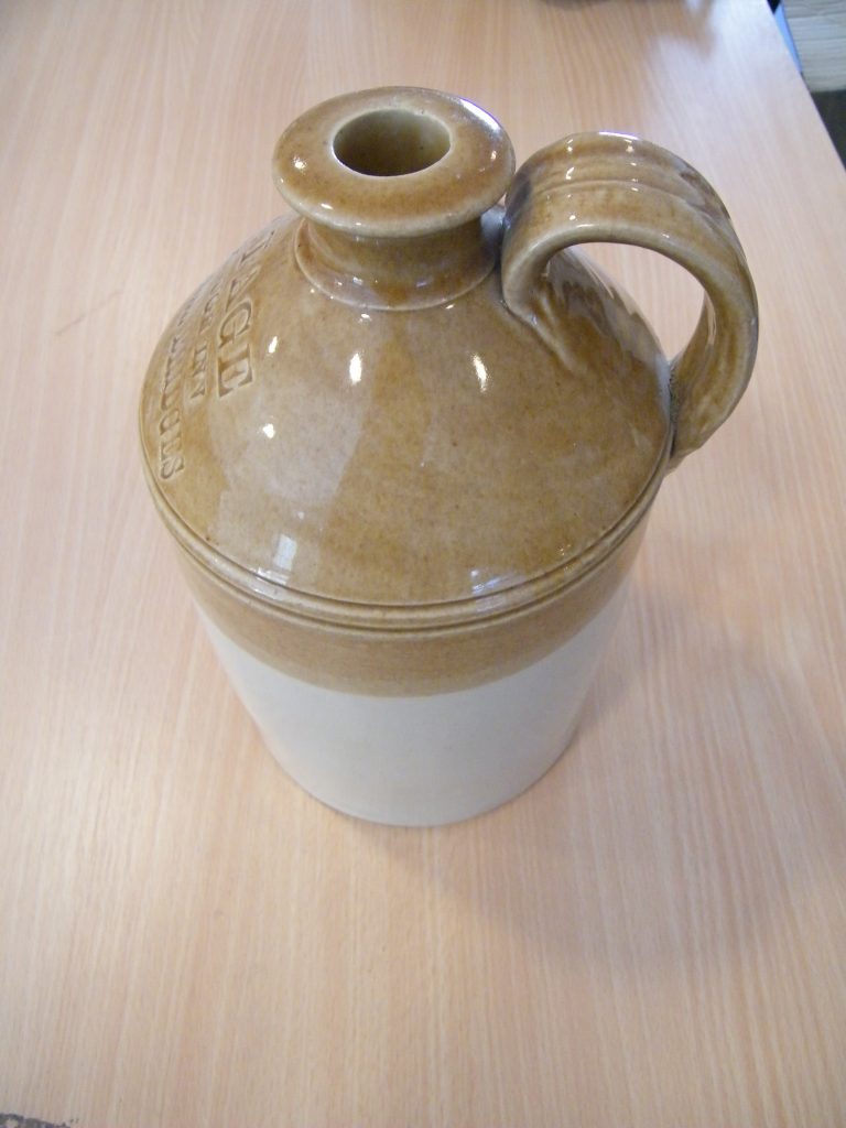 Brown stoneware cider pot
